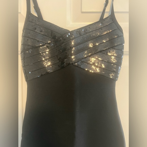Guess bandage sparkle dress - Picture 2 of 4